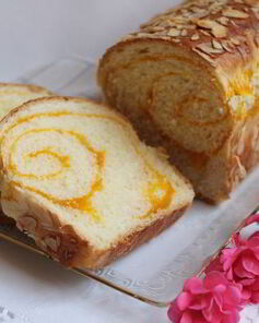 Сладкий хлеб с прослойкой