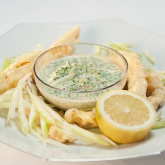 Рецепт хвороста из трески и семги с огуречной райтой