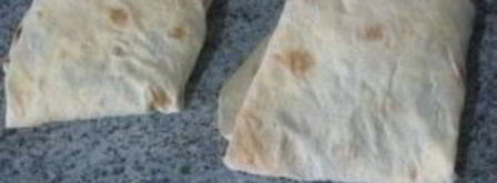 конвертики из лаваша с сыром и зеленью. Шаг 6