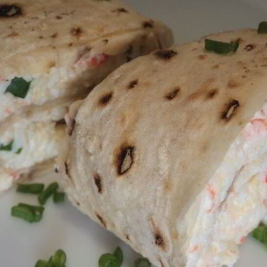 Рецепт рулетиков из лаваша с крабовыми палочками