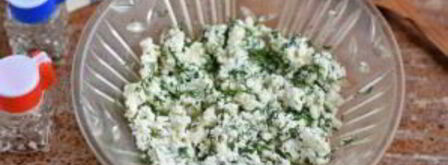 рулетики из лаваша с начинкой. Шаг 3