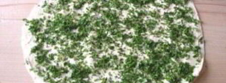 рулеты из лаваша с крабовыми палочками. Шаг 4