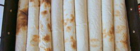 трубочки из лаваша с начинкой. Шаг 12