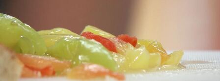 закуска из лаваша с соусом из перца. Шаг 6