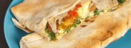 жареный лаваш с сыром и помидорами. Шаг 5