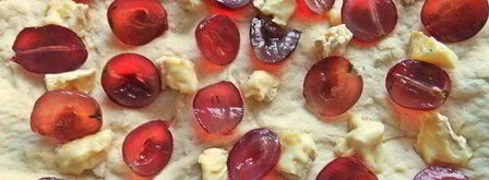 осенняя фокачча с виноградом и сыром. Шаг 6