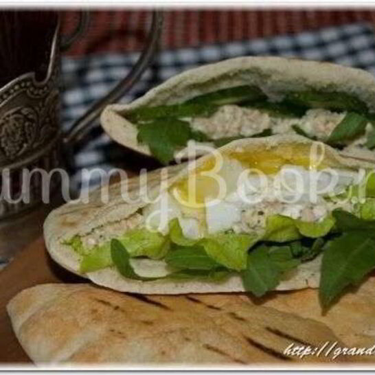 Рецепт питы с салатом из рукколы и горбуши