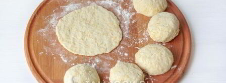 сырные лепешки с начинкой. Шаг 13