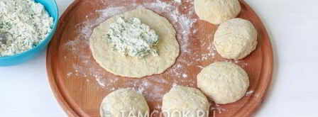 сырные лепешки с начинкой. Шаг 14