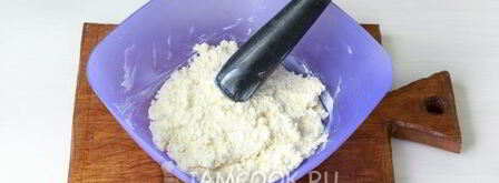 сырные лепешки с начинкой. Шаг 5