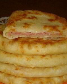 Сырные лепешки