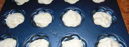 маффины с шоколадом и малиновым повидлом. Шаг 7