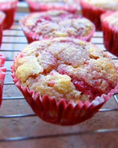 Малиновые веганские маффины