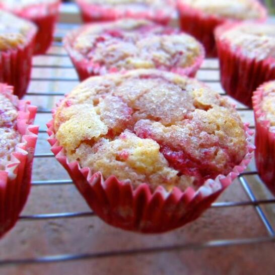 Рецепт малиновых веганских маффинов