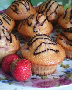 Мятные маффины с клубникой