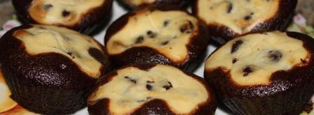 шоколадные маффины с крем сыром. Шаг 7