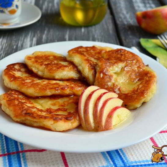 Рецепт оладий на сметане с яблоками