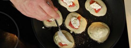 оладьи с семгой. Шаг 4