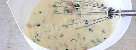 оладьи с сосисками и зеленым луком. Шаг 4