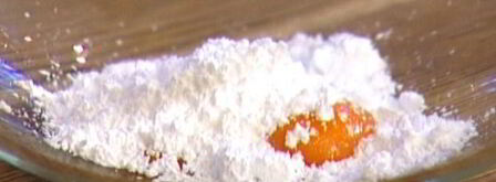 шоколадные оладушки со взбитыми сливками. Шаг 4