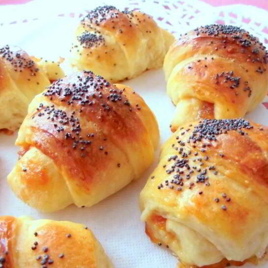 Рецепт дрожжевых рогаликов с маком
