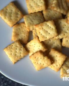 Крекеры с сыром Пармезан