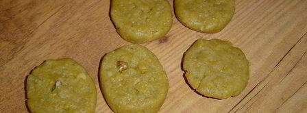 рождественское печенье с медом и орехами меломакарона. Шаг 4