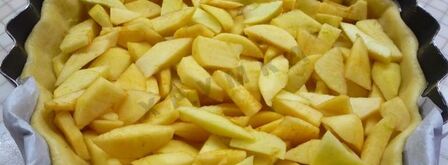 быстрый яблочный пирог с творожной заливкой. Шаг 11