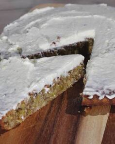 Фисташково-миндальный пирог под лаймовой глазурью