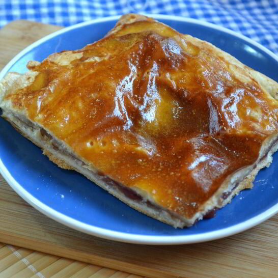 Рецепт пирога с малиной из слоеного теста