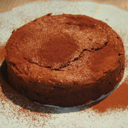 Рецепт сливочно-шоколадного пирог с миндалем