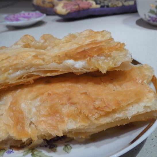 Рецепт слоеного пирога с творогом и бананом