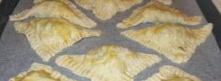 пирожки из слоеного дрожжевого теста. Шаг 6