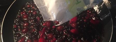 пирожки на простокваше с лесными ягодами. Шаг 5