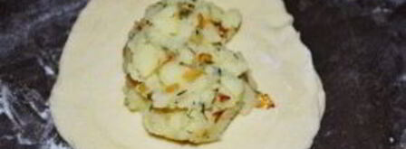 пирожки с картошкой, жаренные на сковороде. Шаг 9