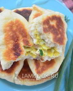 Пирожки с луком и яйцом на кефире