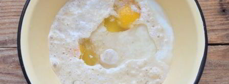 пирожки с луком и яйцом на кефире. Шаг 7