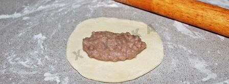 пирожки с мясом жареные посикунчики. Шаг 8