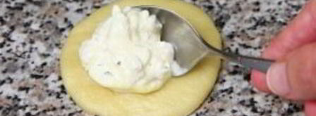 пирожки с сыром фета. Шаг 9