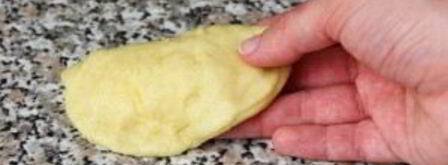 пирожки с сыром фета. Шаг 10