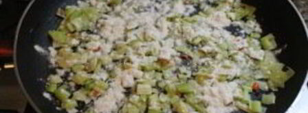 пирожки с сюрпризом. Шаг 4