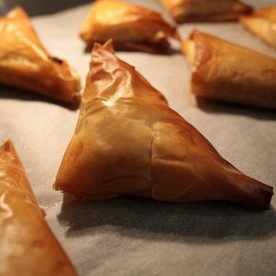 Рецепт пирожков с тыквой, изюмом и фетой