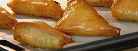 пирожки с тыквой, изюмом и фетой. Шаг 12