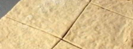 пирожки с яйцом и зеленым луком. Шаг 4