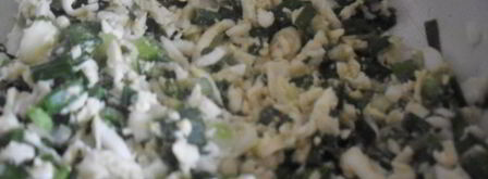 пирожки с зеленым луком и яйцом. Шаг 3