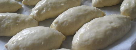 пирожки с зеленым луком и яйцом. Шаг 5