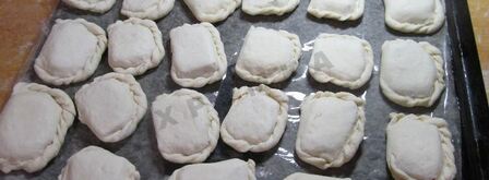 пирожки слоеные конвертики с сыром и ветчиной. Шаг 10