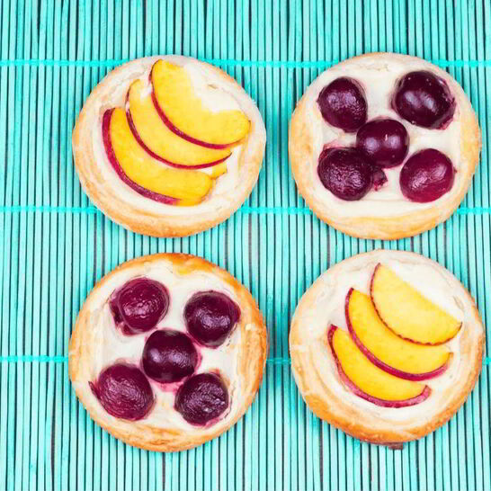 Рецепт слоеных пирожков на завтрак