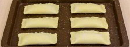 слоеные пирожки с орехами и вареной сгущенкой. Шаг 8