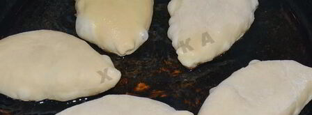 жареные пирожки с луком и яйцом на кефире. Шаг 16